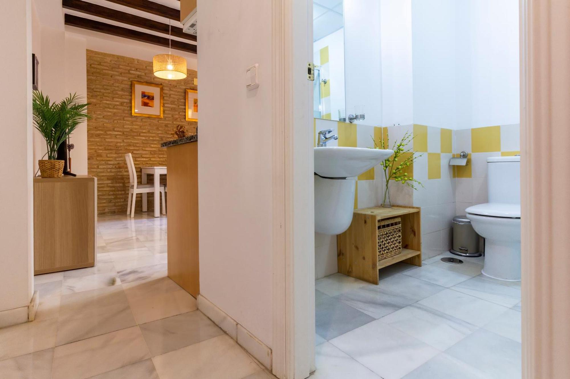 Alohamundi Pureza III Apartment Seville Ngoại thất bức ảnh