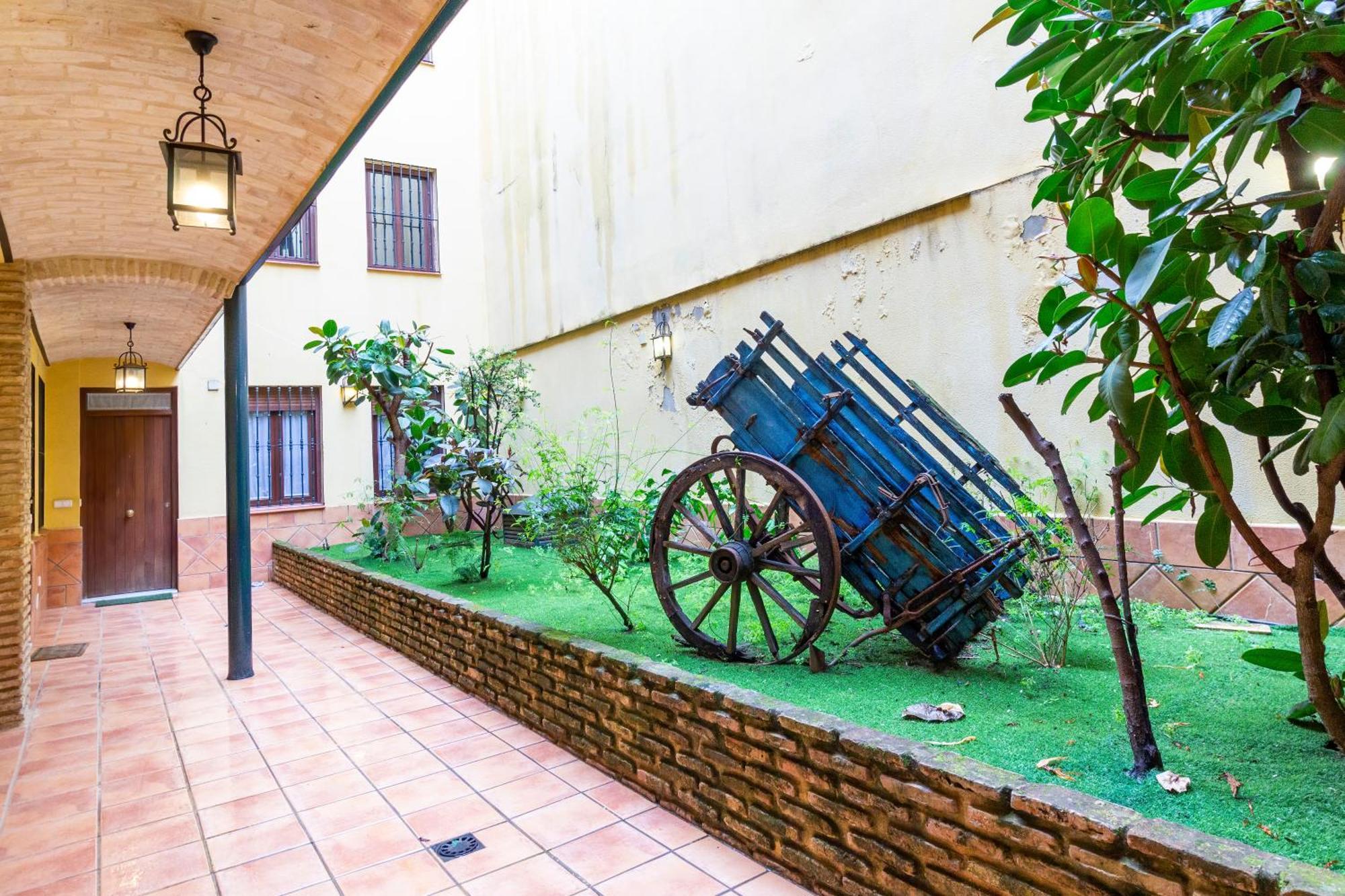 Alohamundi Pureza III Apartment Seville Ngoại thất bức ảnh